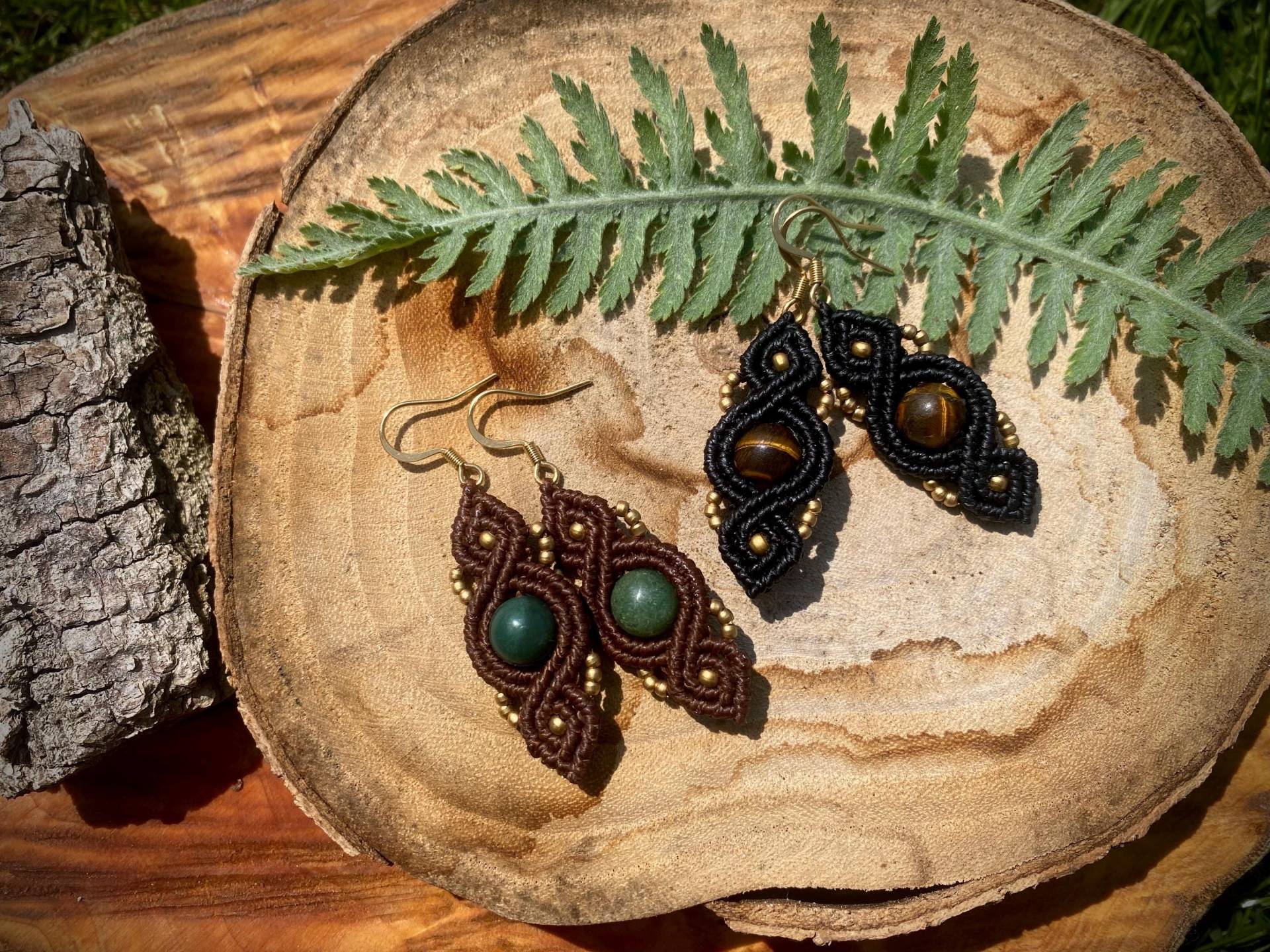 Makramee Ohrringe Boho Edelstein - Und Messingperlen von MakraSpiritDesigns