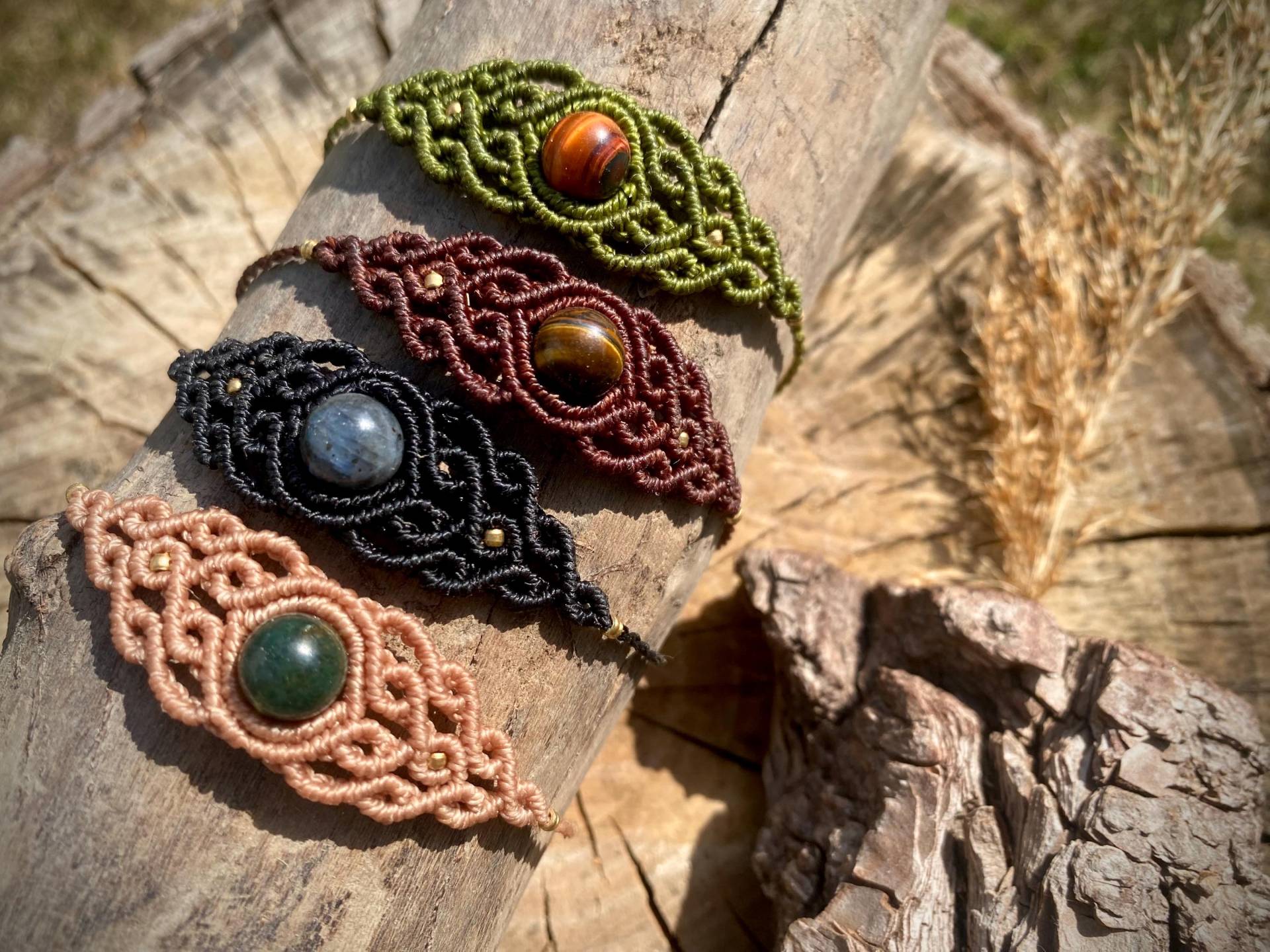 Mikromakramee Diamanten Armbänder Edelsteinperle von MakraSpiritDesigns