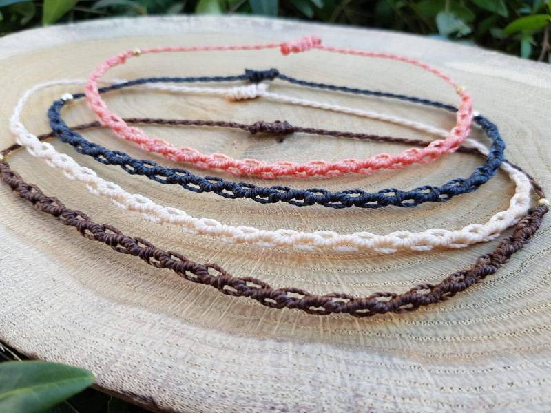 Freie Farbwahl/Feines Armband Fußkettchen Fußband /Makramee Schmuck Freundschaftsband Partnerband Handmade Messingperlen /Boho von MakrameeDo