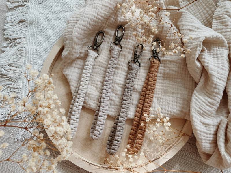 Makramee Schlüsselanhänger -Elea - || Geschenkidee Boho von Makrameearina