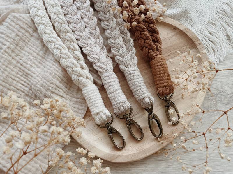 Makramee Schlüsselband -Brady - || Geschenkidee Boho von Makrameearina