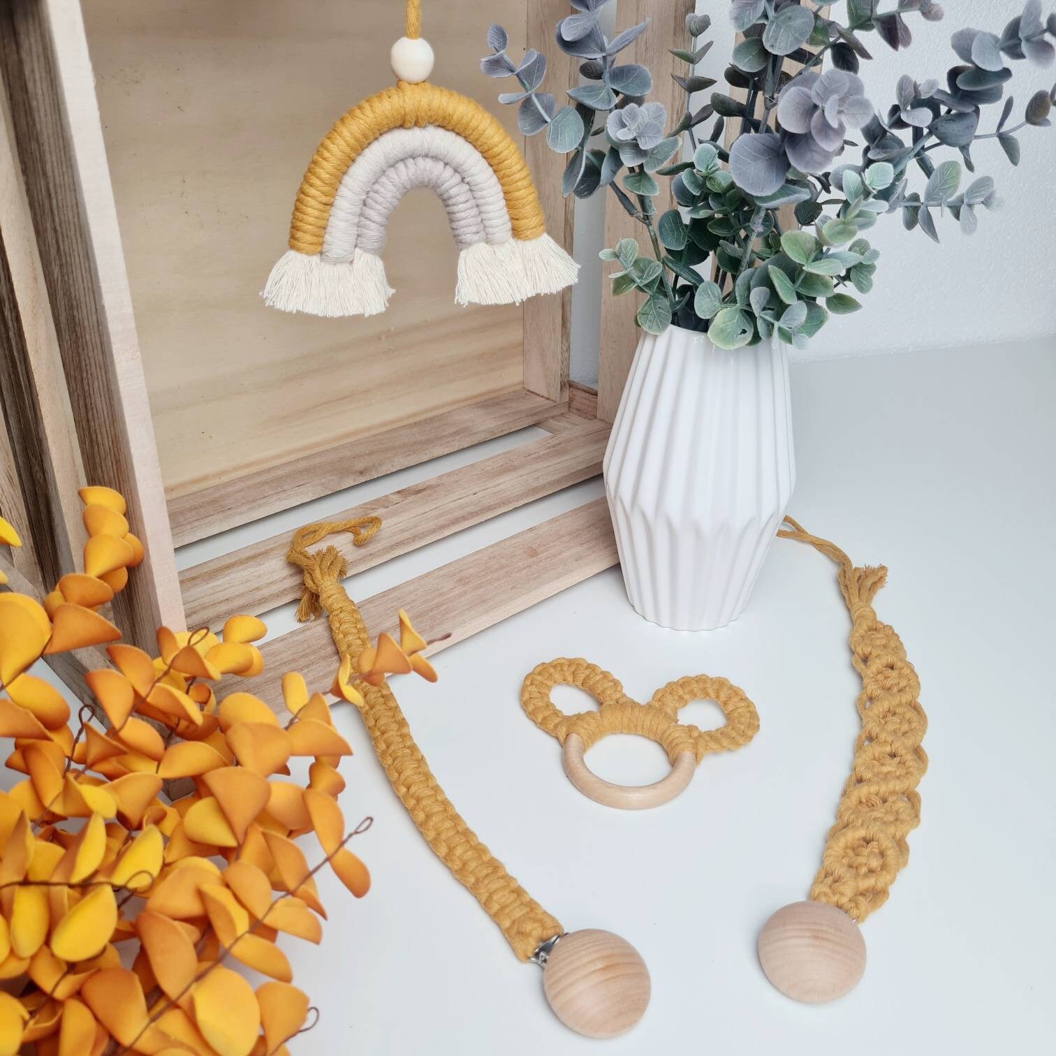 Makramee Baby - Set |Schnullerketten, Regenbogen Und Greifling | Baby Geschenk Boho Taufe Babyparty Pate Deko Kinderzimmer Kinderfotos Makramee Baby - Set |Schnullerketten, Regenbogen Und Greifling | Baby Geschenk Boho Taufe Babyparty Pate Deko Kinderzimmer Kinderfotos von MakrameeliaShop