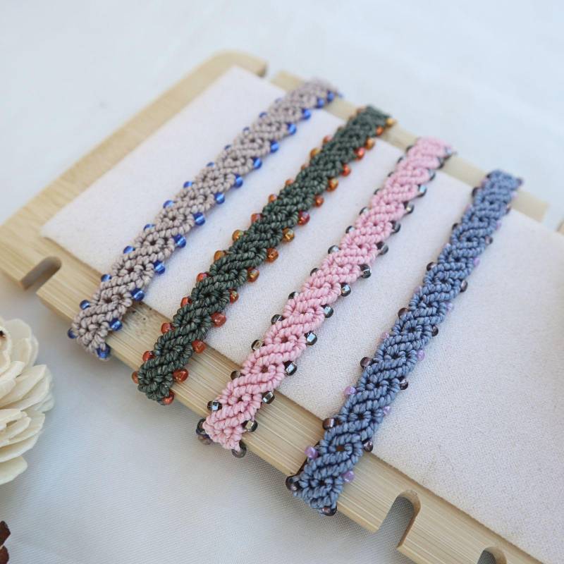Damen Armband Mit Perlen, Makramee Armband, Geknüpftes von Makrameena