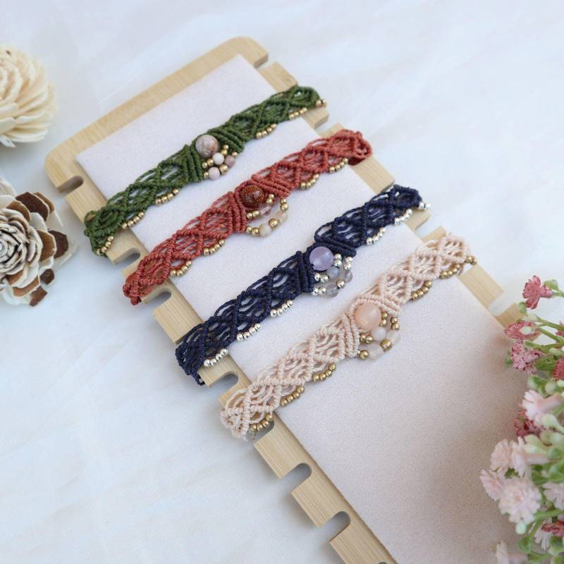 Makramee Fußkette Breit, Edelstein Fußbändchen, Messing Fußband Damen von Makrameena