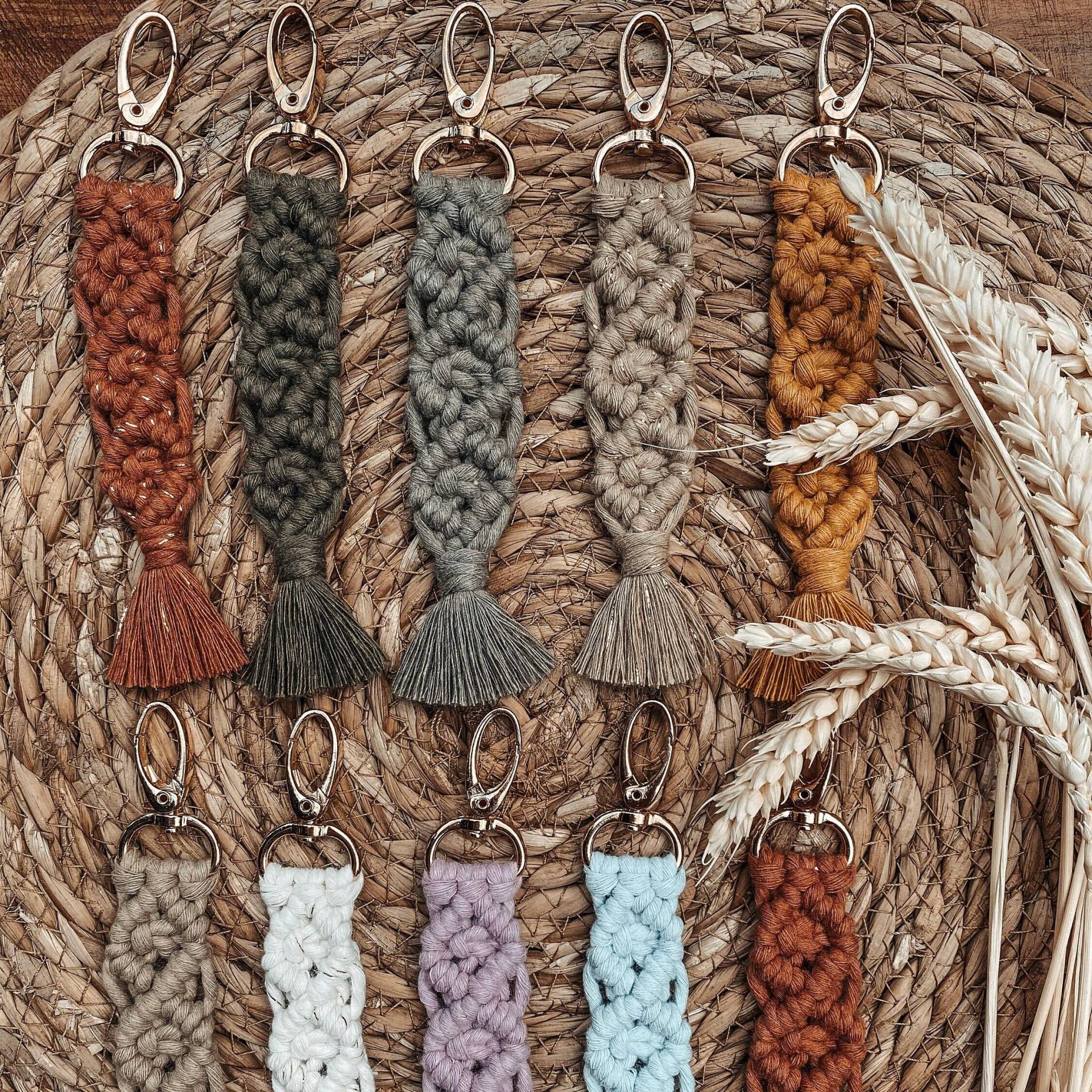 Makramee Schlüsselanhänger | Geschenk Schlüsselbund Mitbringsel Phonechain Makramee Schlüsselanhänger | Geschenk Schlüsselbund Mitbringsel Phonechain von MakrameewithloveDE