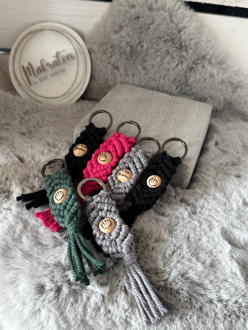 Makramee Schlüsselanhänger Mit Mittelfinger Ich Hasse Menschen Witzig Humor Anhänger Schlüssel von MakratonShop