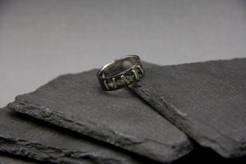 Sterling Silber Stitch Ring - Handgemachte Brutalist Band Für Männer Sterling Silber Stitch Ring - Handgemachte Brutalist Band Für Männer von MaksimoffDesigns