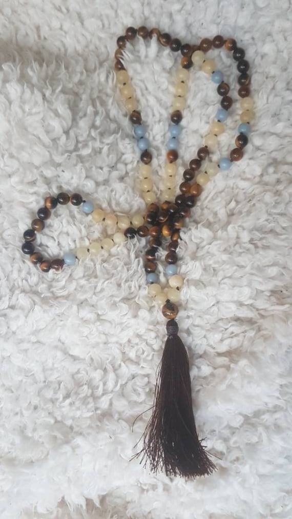 Mala 108 Perlen Aus Tigerauge, Angelit Und Citrin Mala 108 Perlen Aus Tigerauge, Angelit Und Citrin von MalaGems