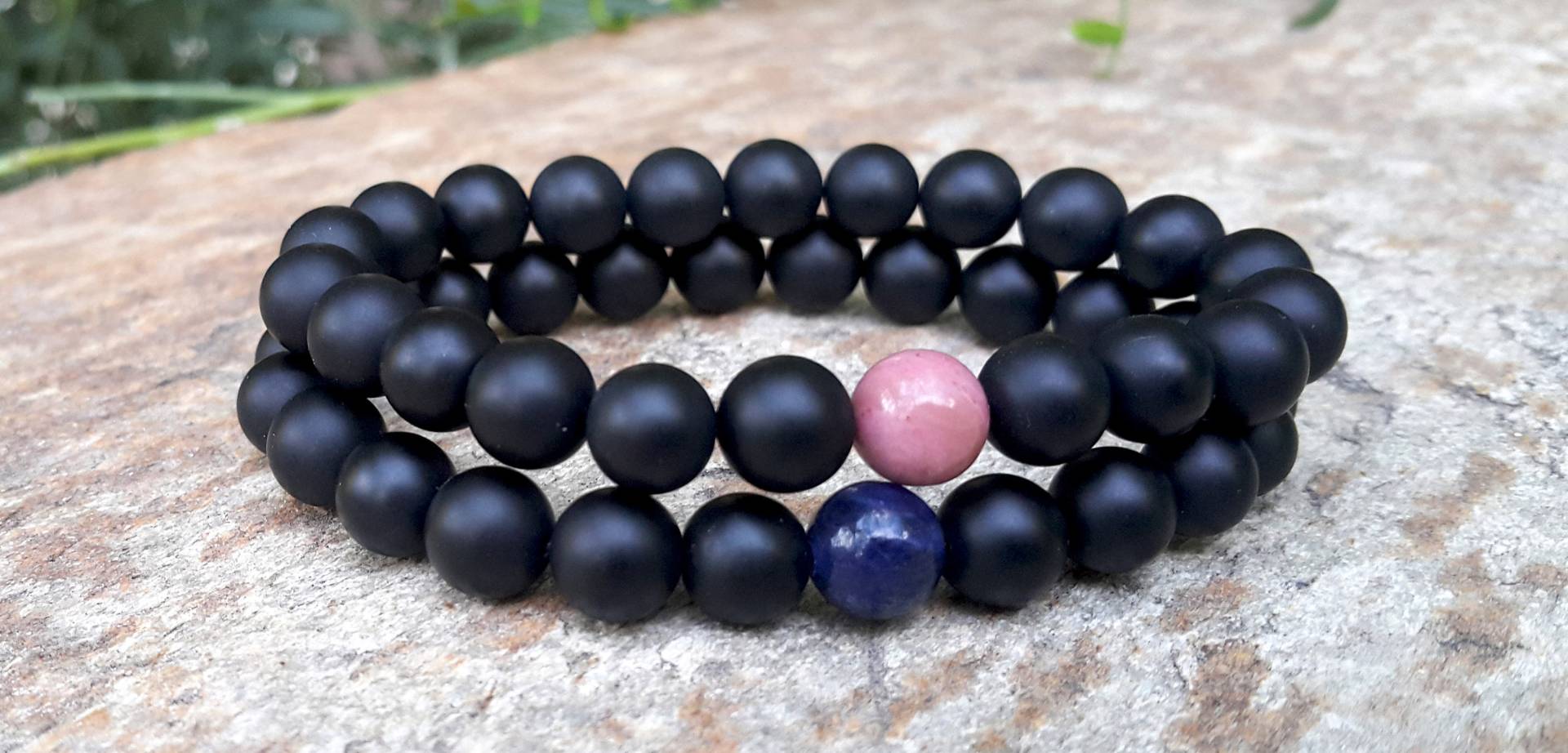 Edelsteinpaar Armband Schwarzer Onyx, Rhodonit, Sodalith von MalaLovebeads