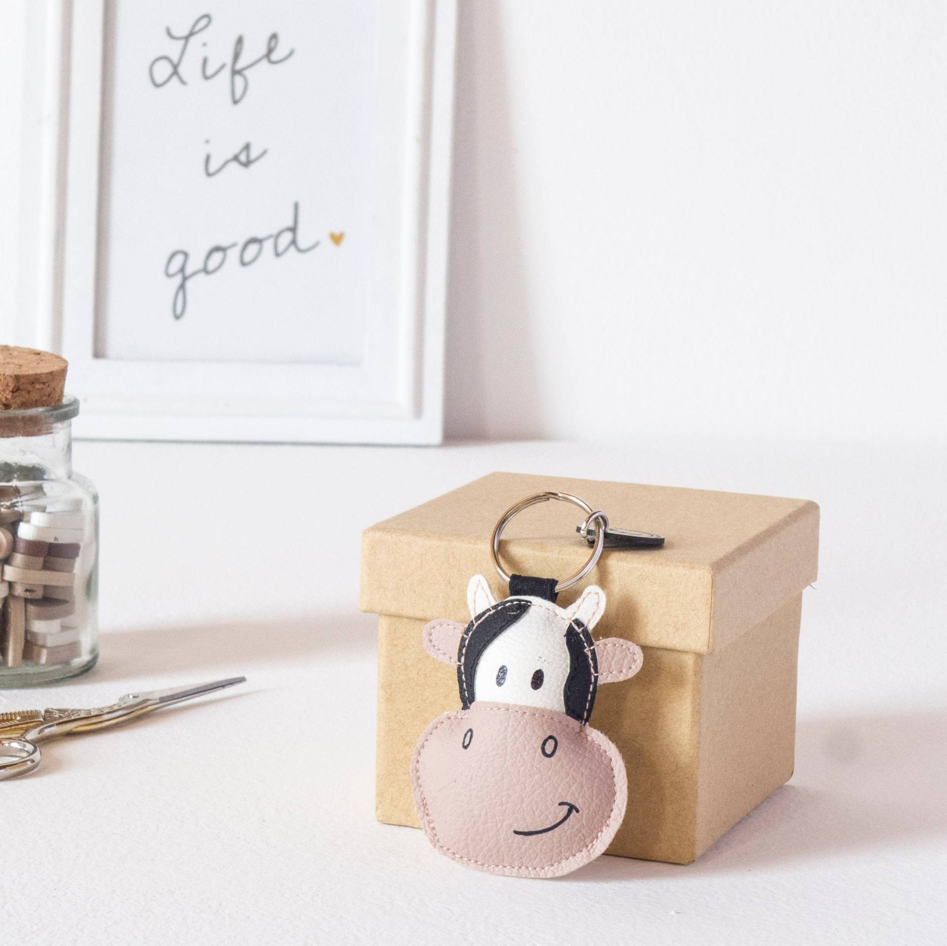 Süße Black & White Kuh, Taschenanhänger, Kunstleder Tier Schlüsselanhänger, Leder Handgemachte Bauernhof Schlüsselanhänger von MalaUstvarjalnica