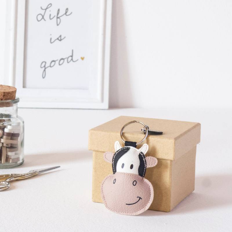 Süße Black & White Kuh, Taschenanhänger, Kunstleder Tier Schlüsselanhänger, Leder Handgemachte Bauernhof Schlüsselanhänger von MalaUstvarjalnica