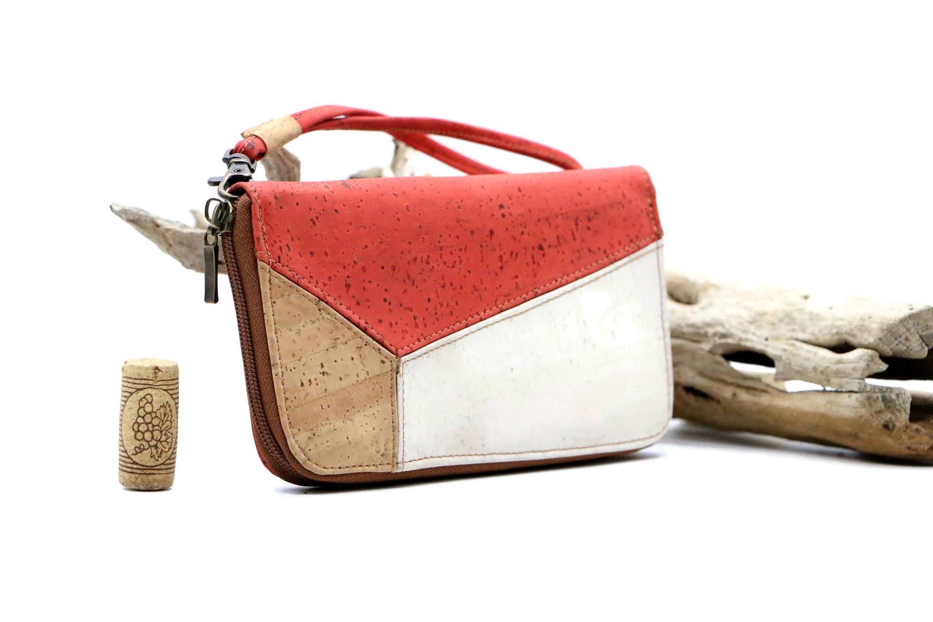 Kork Geldtasche "Ella Coral" - #kork #geldbörse #portemonnaie #holz #wood #cork #vegan von MalandroFashion