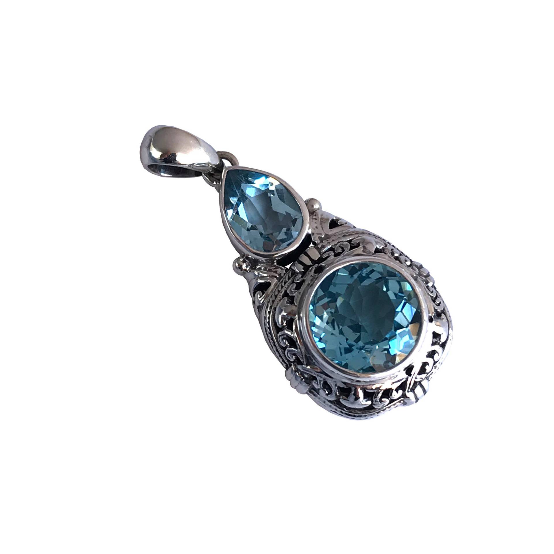 Sterling Silber Anhänger Mit 12 Mm Rund Facettierten & 11 X 8 Tropfenförmigen Blautopas Stein | 38 Lang 18 Breit Gewicht 7, 28 Gramm von Maldija