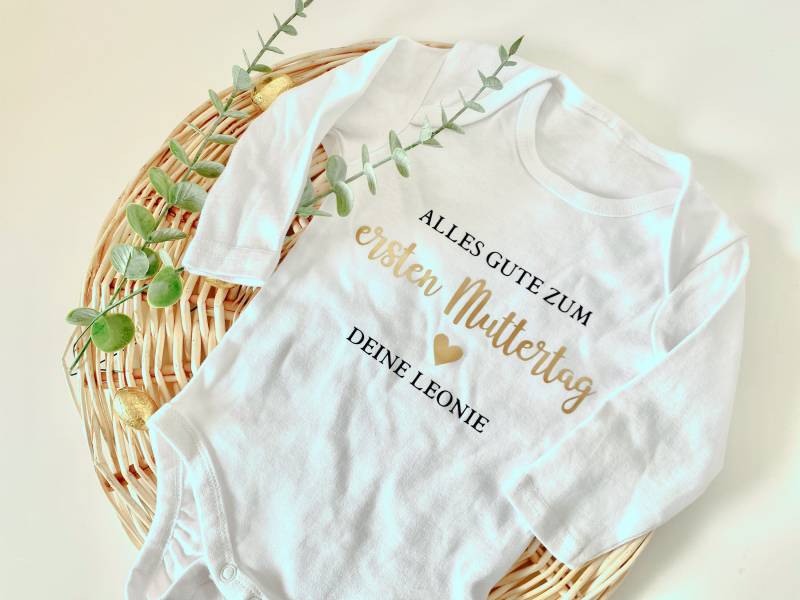 Muttertags Body | Personalisiertes Muttertagsgeschenk Erster Muttertag von MaliaKidsPlotterie