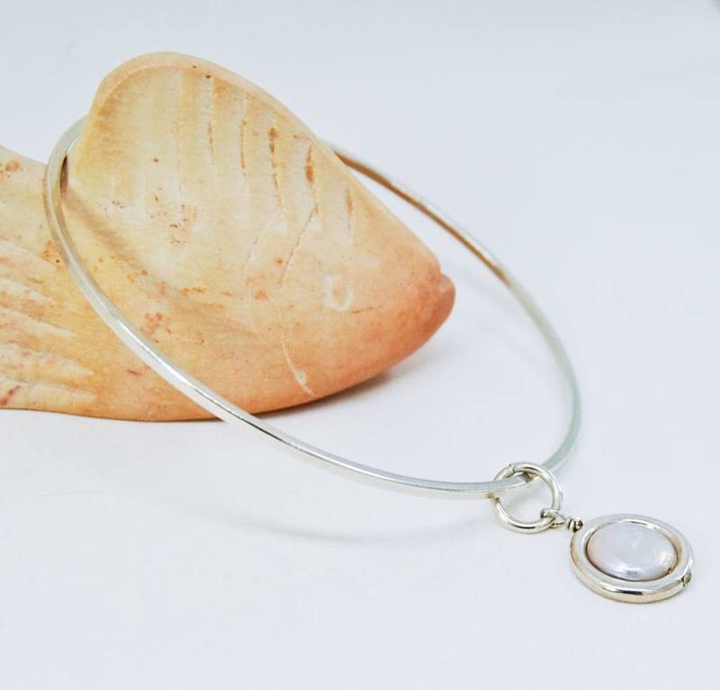 Sterling Silber Charm Armreif Münze Perle Stapeln Armband von MalibuJewel