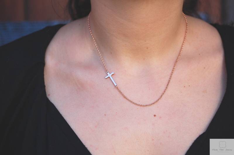 Rose Gold Seitlich Kreuz Halskette Sterling Silber Religiöser Schmuck Rose Gold Seitlich Kreuz Halskette Sterling Silber Religiöser Schmuck von MalibuVibesJewelry