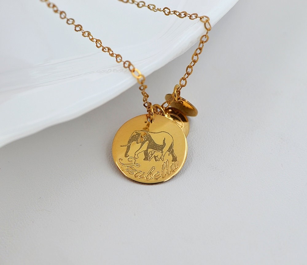 Mama Elefant Und Kinder Initialen Halskette, Erste Halskette Für Mama, Muttertag Tier Geschenk von MalizBIJOUX