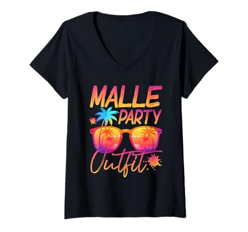 Damen Mallorca Party Gruppen Motiv Malle Party Outfit T-Shirt mit V-Ausschnitt Damen Mallorca Party Gruppen Motiv Malle Party Outfit T-Shirt mit V-Ausschnitt von Malle Party Crew Urlaub Outfit