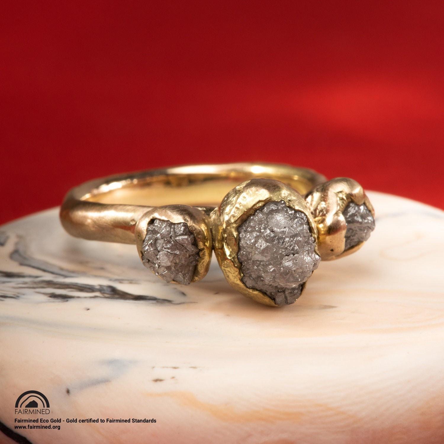 Comet Ring in Fairmined Certified Gold von MalleableJewellers