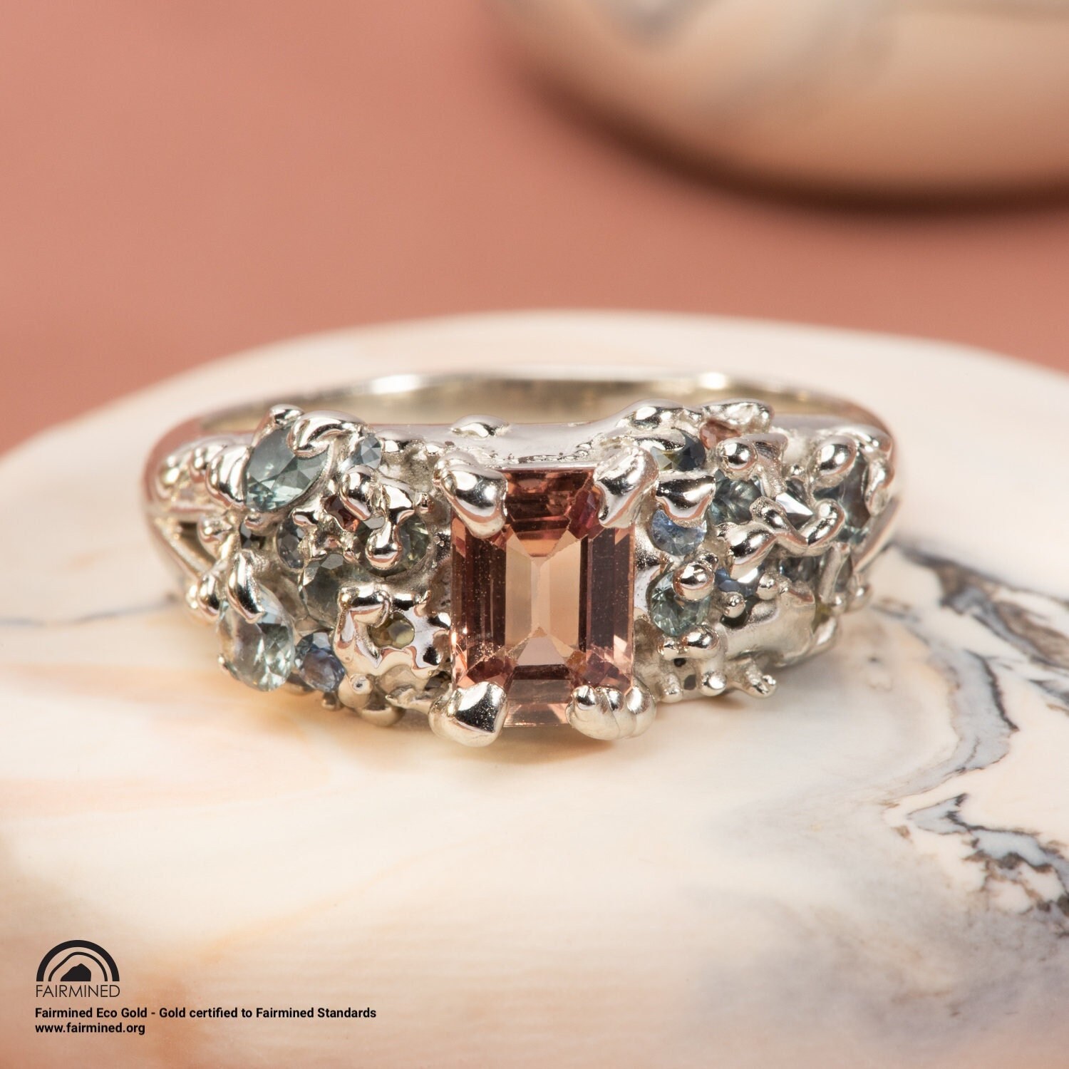 Frost Cluster Ring in Fairmined Certified Gold von MalleableJewellers