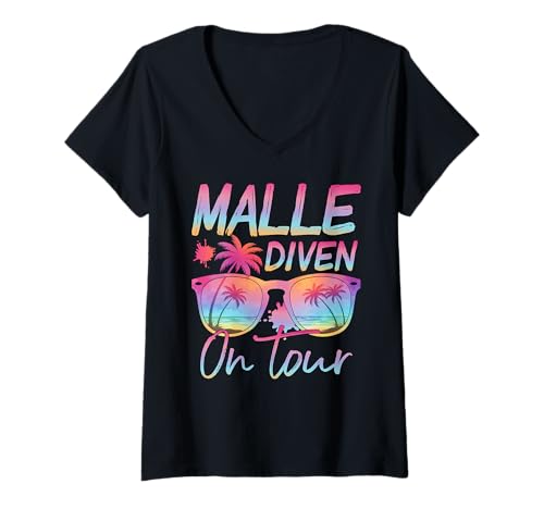 Damen Malle Diven On Tour Spruch Mallorca Party Outfit T-Shirt mit V-Ausschnitt Damen Malle Diven On Tour Spruch Mallorca Party Outfit T-Shirt mit V-Ausschnitt von Mallorca Ladies Tour Club