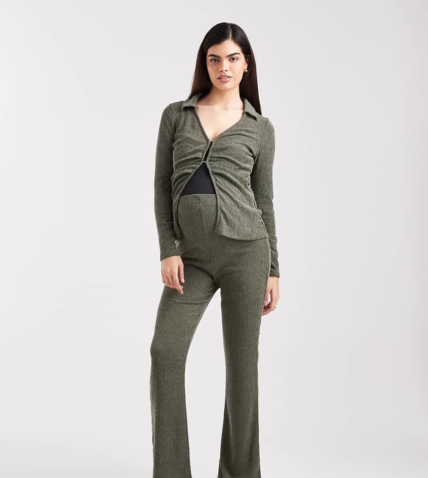 Mama. licious Maternity - Weiche, gerippte Umstandshose aus Jersey in Khaki mit weitem Bein, Kombiteil-Grün von Mama.licious