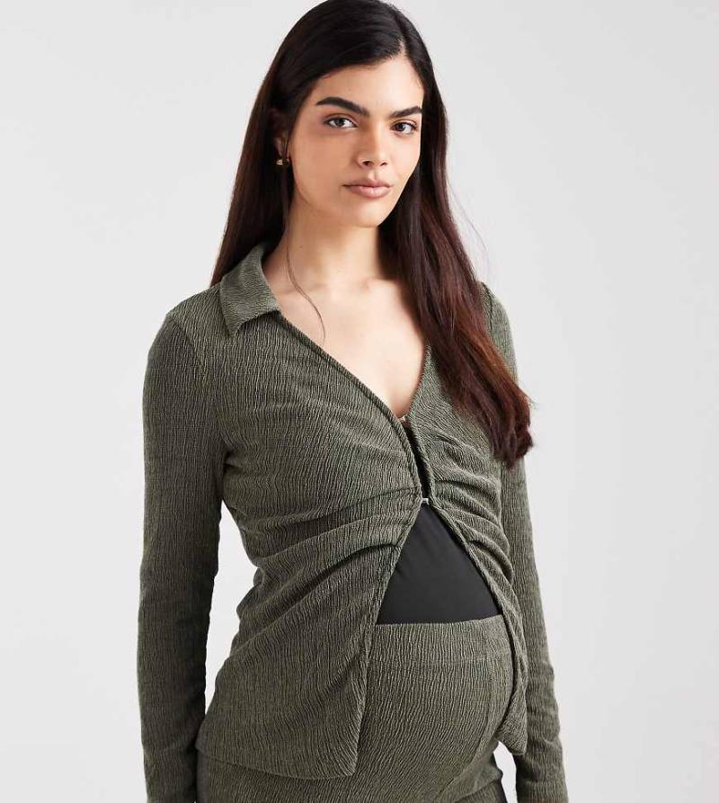 Mama. licious Maternity - Weiches, geripptes Umstandsoberteil aus Jersey in Khaki, Kombiteil-Grün von Mama.licious