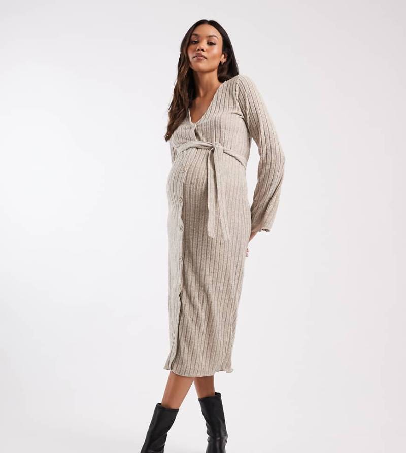 Mamalicious Maternity - Midikleid aus sehr weichem Rippstrick in Creme meliert mit Bindeband in der Taille, Umstandsmode-Weiß von Mama.licious