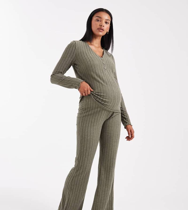 Mamalicious Maternity - Schlaghose aus superweichem Rippstrick in Khaki, Kombiteil, Umstandsmode-Grün von Mama.licious
