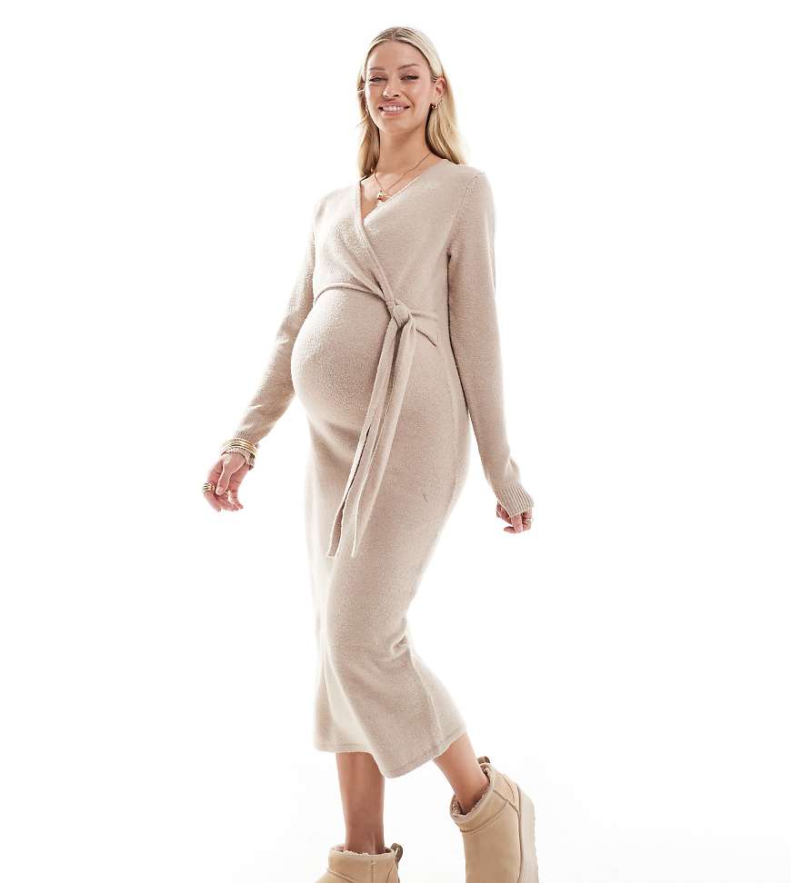 Mamalicious Maternity - Strick-Maxikleid in Beige mit geknoteter Vorderseite, Umstandsmode-Neutral von Mama.licious