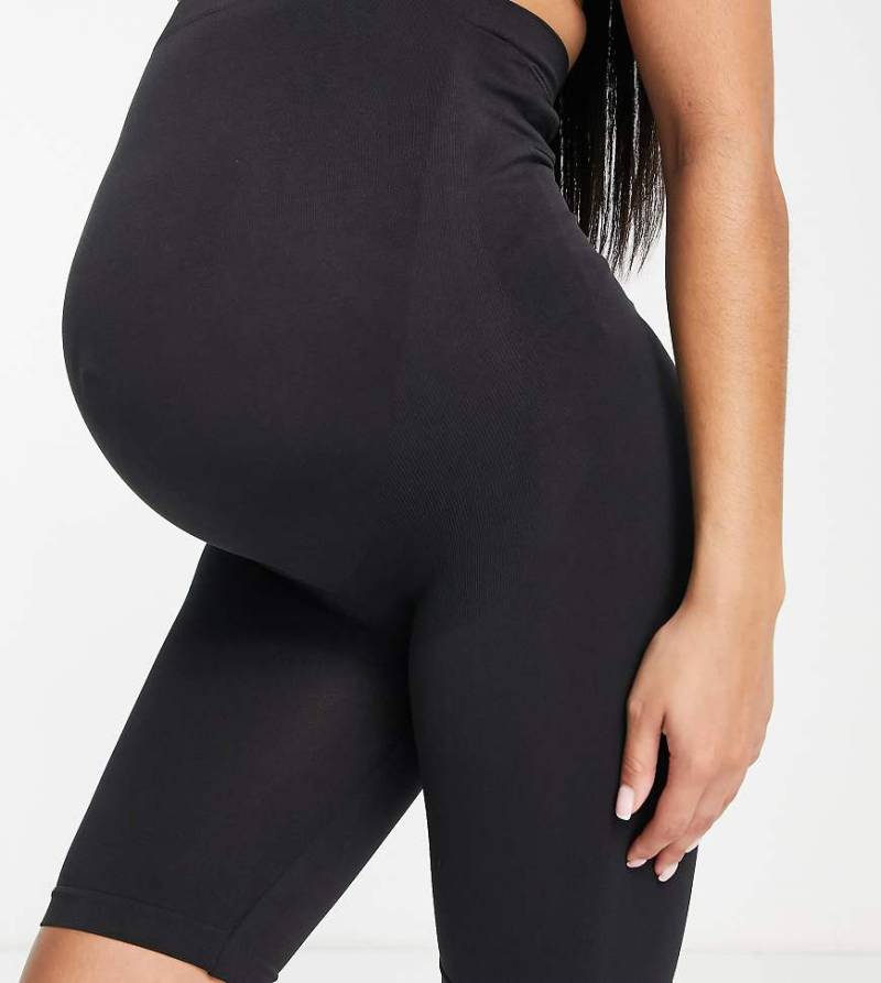 Mamalicious - Umstandsmode - Formende Unterwäsche - Shorts in Schwarz für über den Babybauch von Mama.licious
