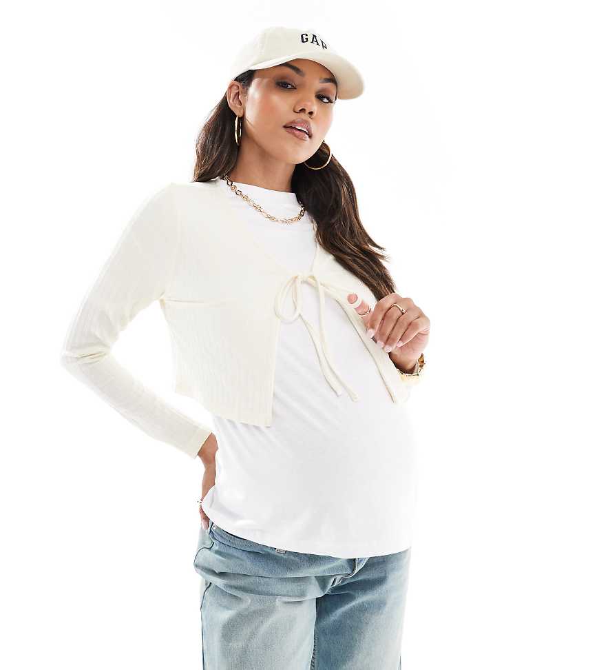 Mamalicious - Umstandsmode - Gerippte Cropped-Strickjacke in Creme-Neutral Mamalicious - Umstandsmode - Gerippte Cropped-Strickjacke in Creme-Neutral von Mama.licious