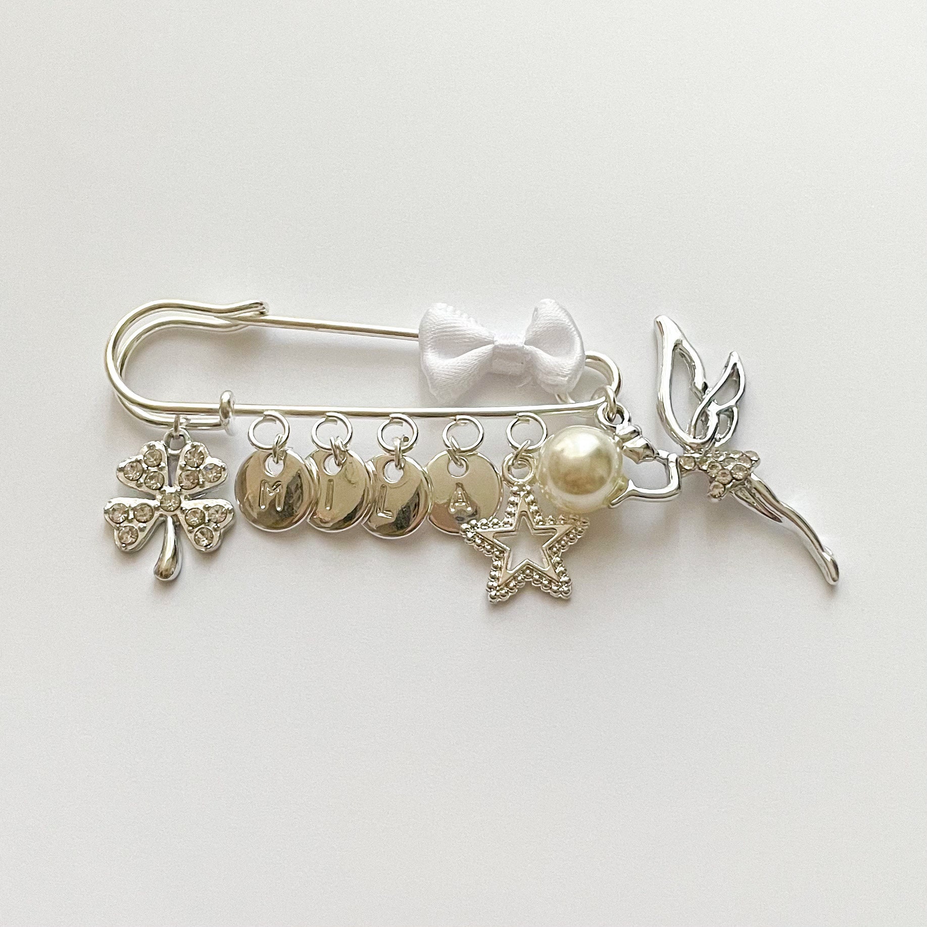 Anstecknadel Mit 7 Charms, Kinderwagen Pin, Baby Brosche, Mädchen, Junge, Babyshower, Zur Geburt, Personalisiertes Geschenk von MamaDoBlessings