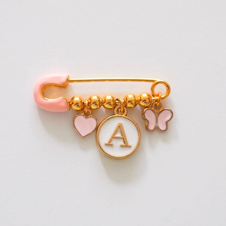 Anstecknadel Rosa Mit 3 Charms, Kinderwagen Pin, Baby Brosche, Mädchen, Junge, Babyshower, Zur Geburt, Personalisiertes Geschenk von MamaDoBlessings