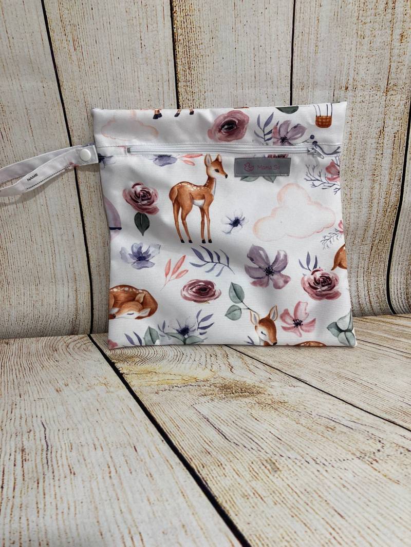 Wetbag Reh Personalisierbar Handgemacht Windeltasche Nasstasche Wechseltasche Hygienebeutel Schwimmbadtasche Strandtasche Kulturbeutel Wetbag Reh Personalisierbar Handgemacht Windeltasche Nasstasche Wechseltasche Hygienebeutel Schwimmbadtasche Strandtasche Kulturbeutel von MamaSuFashion