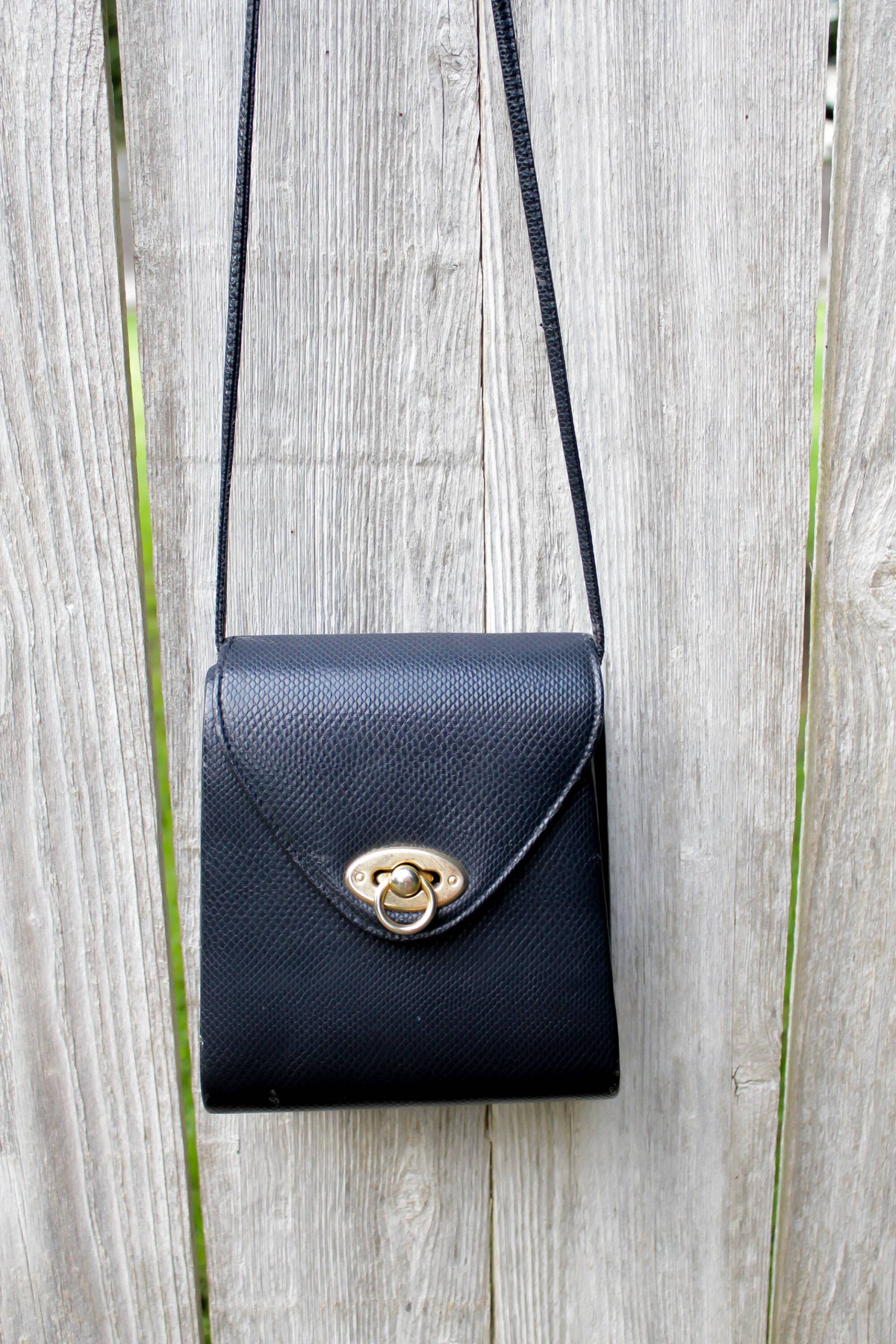 80Er Schulter Clip Bucket Bag Vegan Leder Gold 80Er Schulter Clip Bucket Bag Vegan Leder Gold von MamaVava