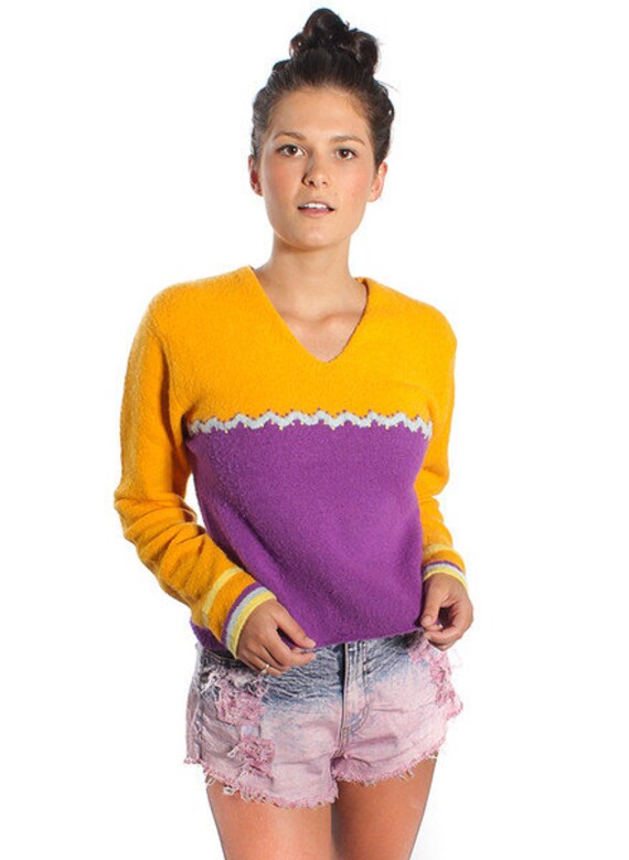 Vintage 90Er Jahre Empire Rekord Pullover Vintage 90Er Jahre Empire Rekord Pullover von MamaVava