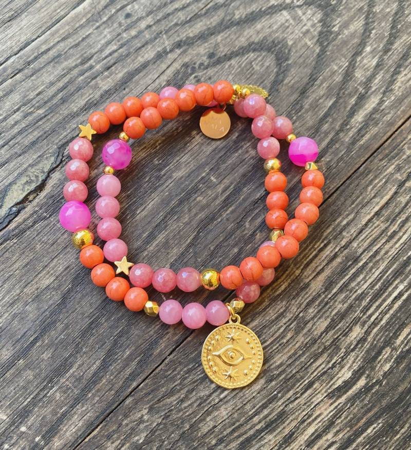 Sommer - Armband 2-Fach, Aus Keramikperlen Und Facetierten Jadeperlen Mit Goldener Nazar-Münze Sommer - Armband 2-Fach, Aus Keramikperlen Und Facetierten Jadeperlen Mit Goldener Nazar-Münze von MamalaDesign