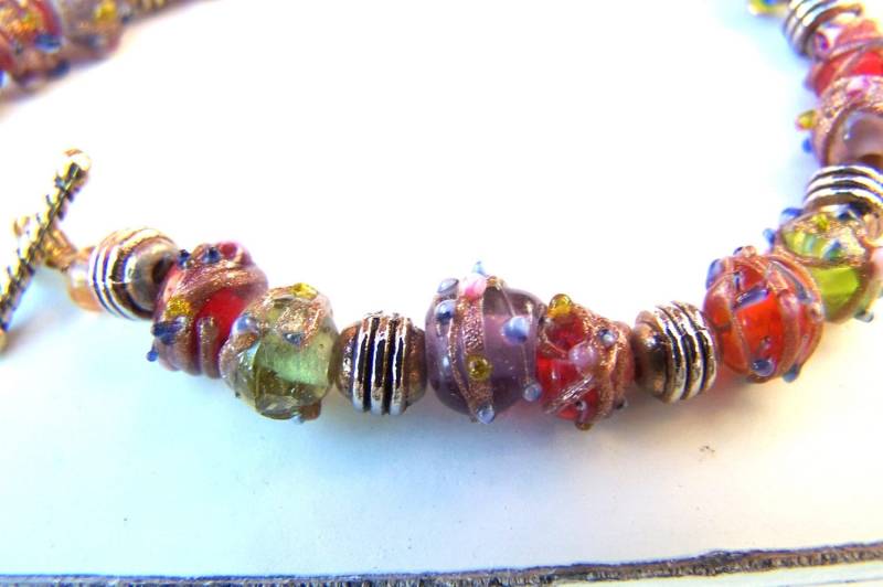 Zarte Lampwork Perlen Armband von MamasCourtyard