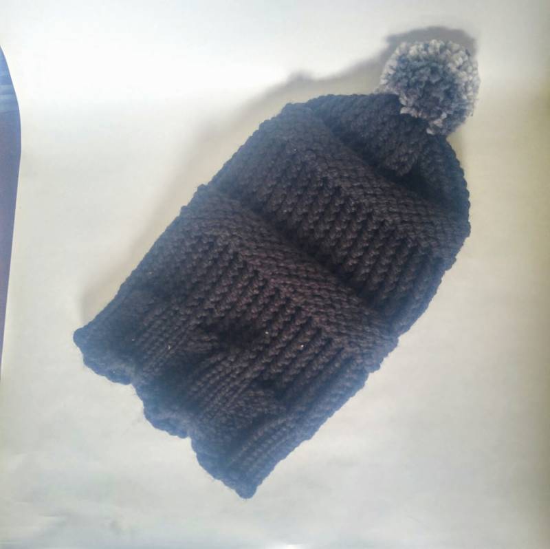 Gestrickte Slouch Hut Strukturierte Pompom Auf Bestellung Wählen Farbe von MamzelleSemmele