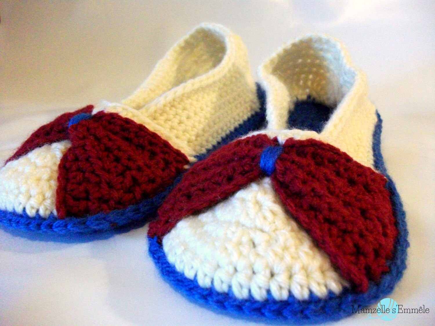 Häkelschleife Hausschuhe von MamzelleSemmele