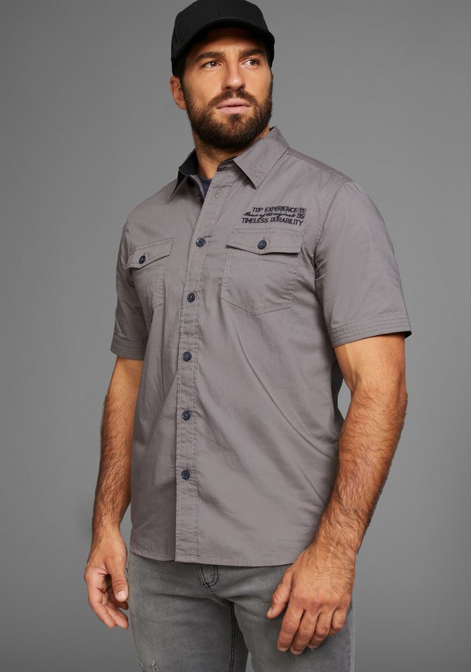 Man's World Kurzarmhemd mit kontrastfarbener Stickerei von Man's World