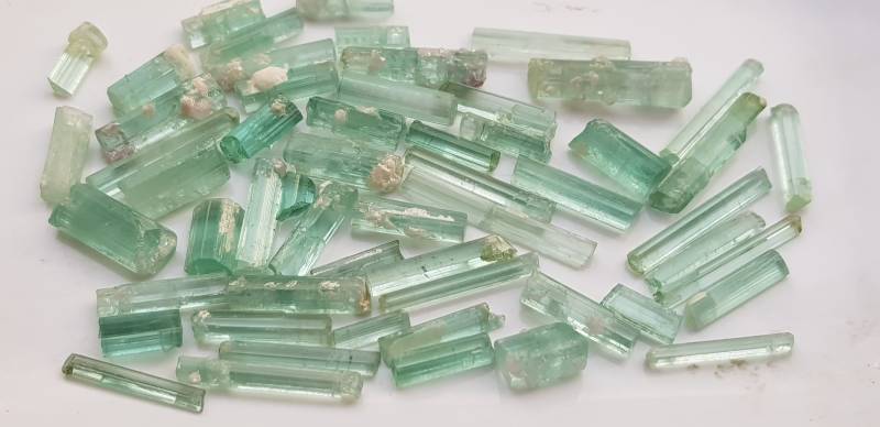 100 Cts Natürliche Schöne Paraiba Farbe Turmalin Kristalle 100 Cts Natürliche Schöne Paraiba Farbe Turmalin Kristalle von ManalGems