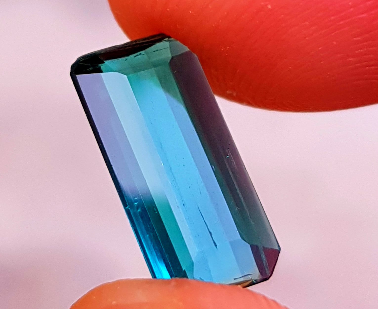 2.40 Cts Natürliche Blaulich Grüne Turmalin Edelstein 2.40 Cts Natürliche Blaulich Grüne Turmalin Edelstein von ManalGems