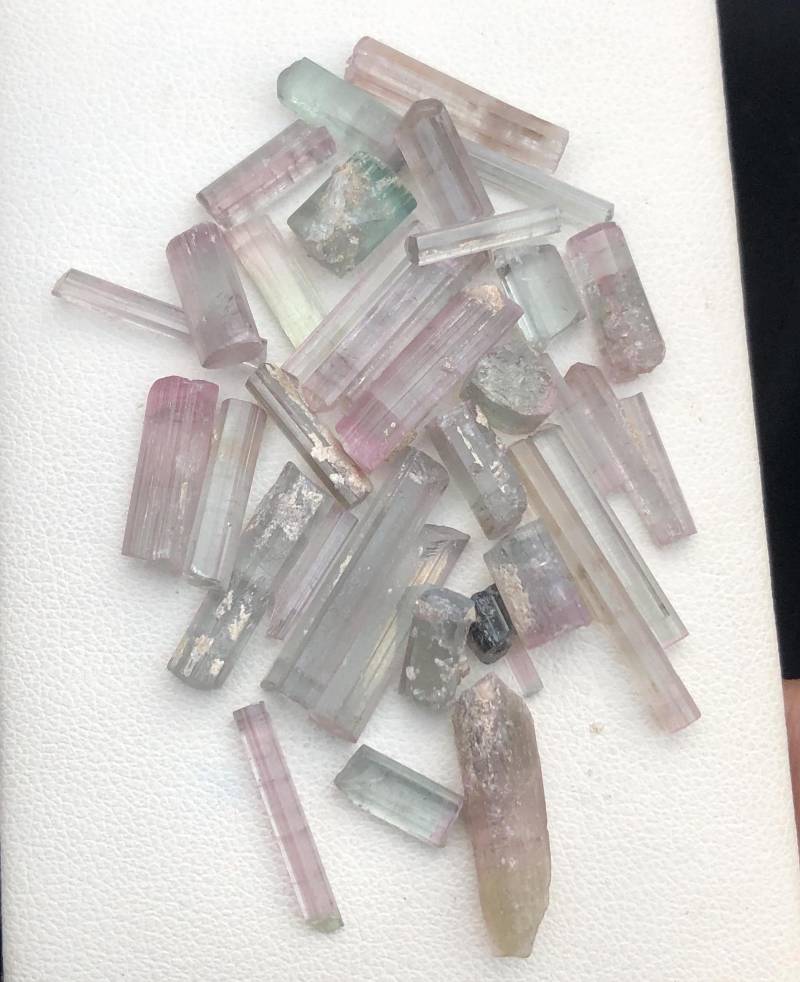 52 Cts Rosa Transparent Turmalin Kristalle @ Afghanistan 52 Cts Rosa Transparent Turmalin Kristalle @ Afghanistan von ManalGems