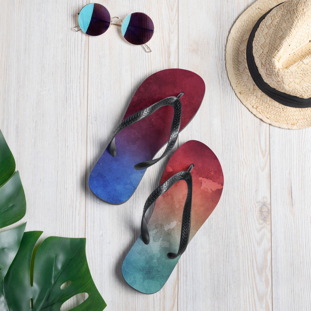 Hippy Boho Watercolor Psychedelic Fun Summery Flip-Flops Für Männer Und Frauen von ManbirdDesign