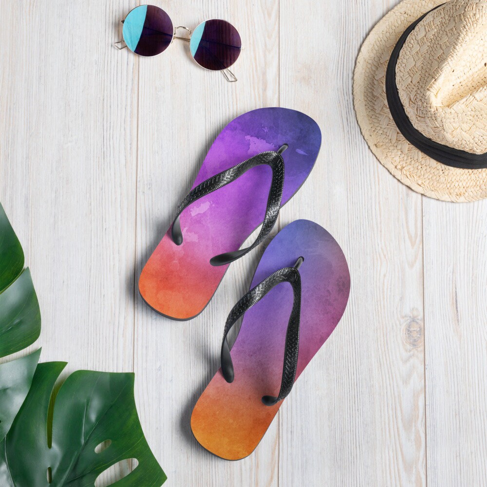 Hippy Boho Watercolor Psychedelic Fun Summery Flip-Flops Für Männer Und Frauen von ManbirdDesign