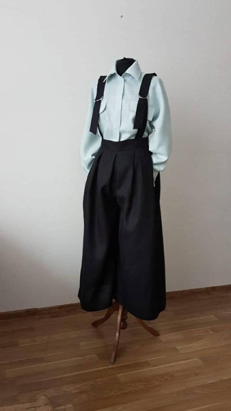 Hosenträgerhose, Hose Mit Weitem Bein, Faltenhose Bein Für Damen, Leinenhose, Extravagante Hosenträgern, Leinenhose von MandDFashion