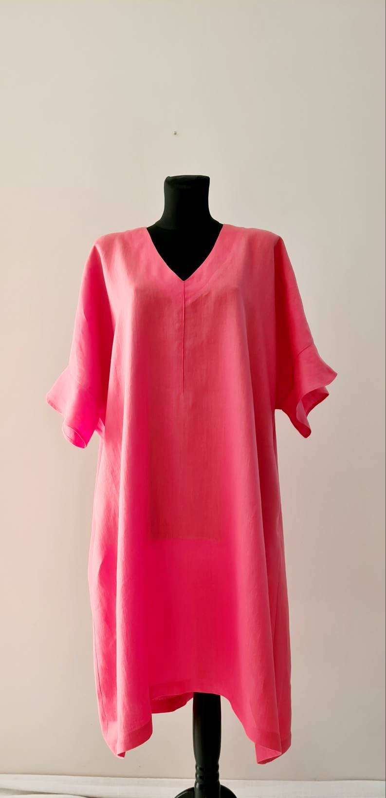 Koralle Leinen Kleid/Oversize Midi Sommerkleid Flachs Plissee /Resort Kaftan von MandDFashion