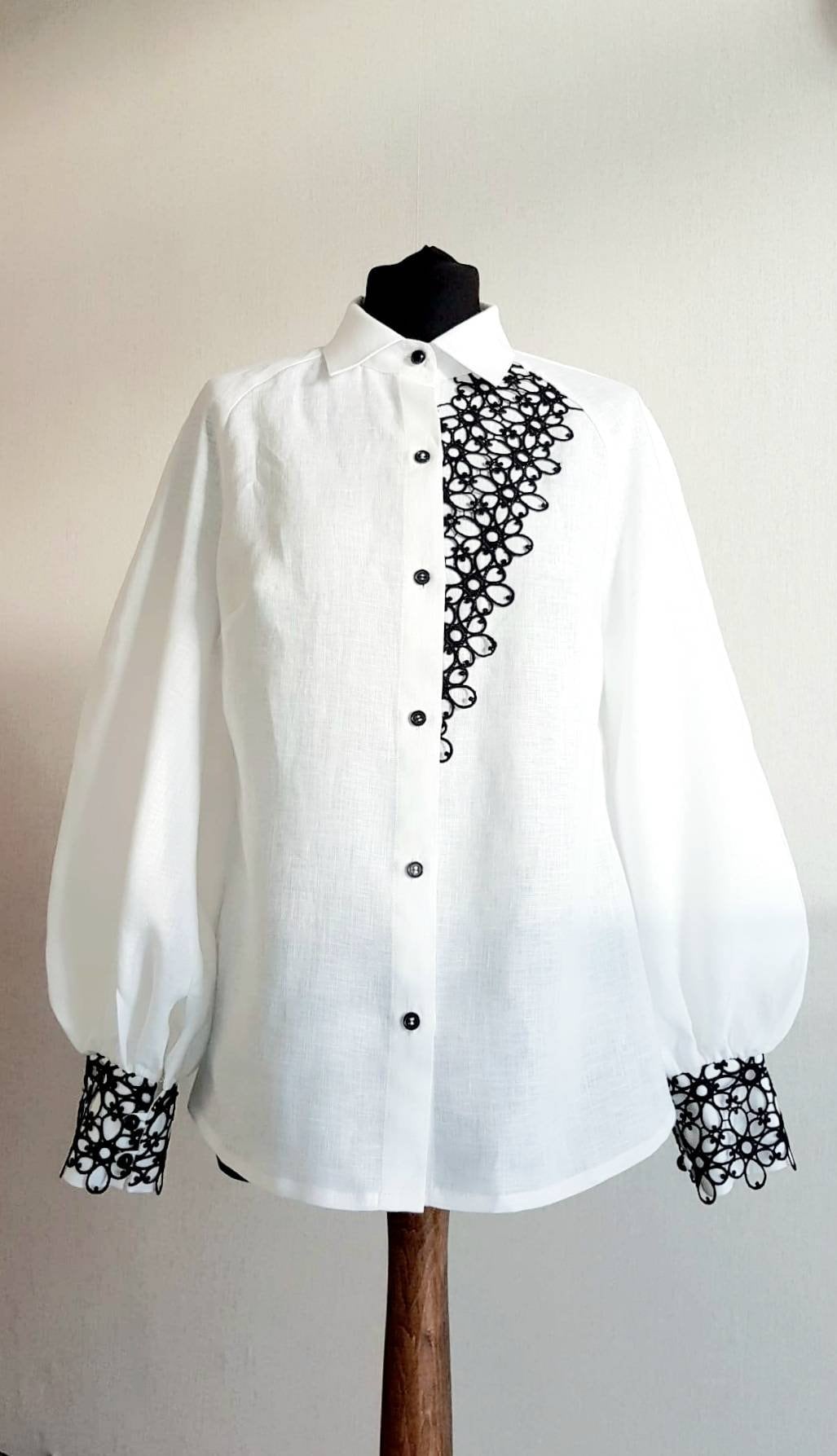 Leinenbluse Frauen/ Bluse Mit Weißer Spitze/ Schwarzer Reglanärmel/Puffärmel Bluse/ Baloonärmel/Boho Shirt von MandDFashion